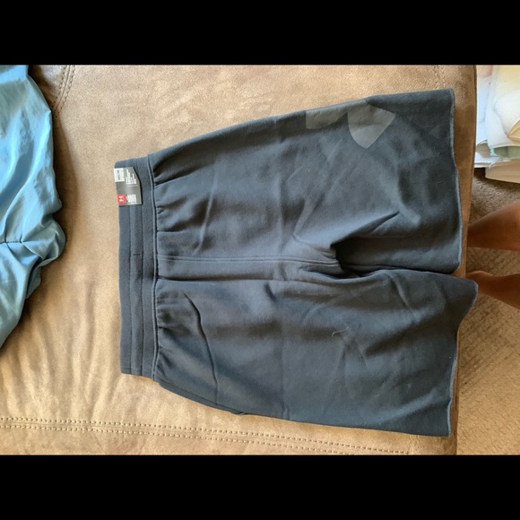 Under Armour Sweat shorts - Picture 3 of 4
